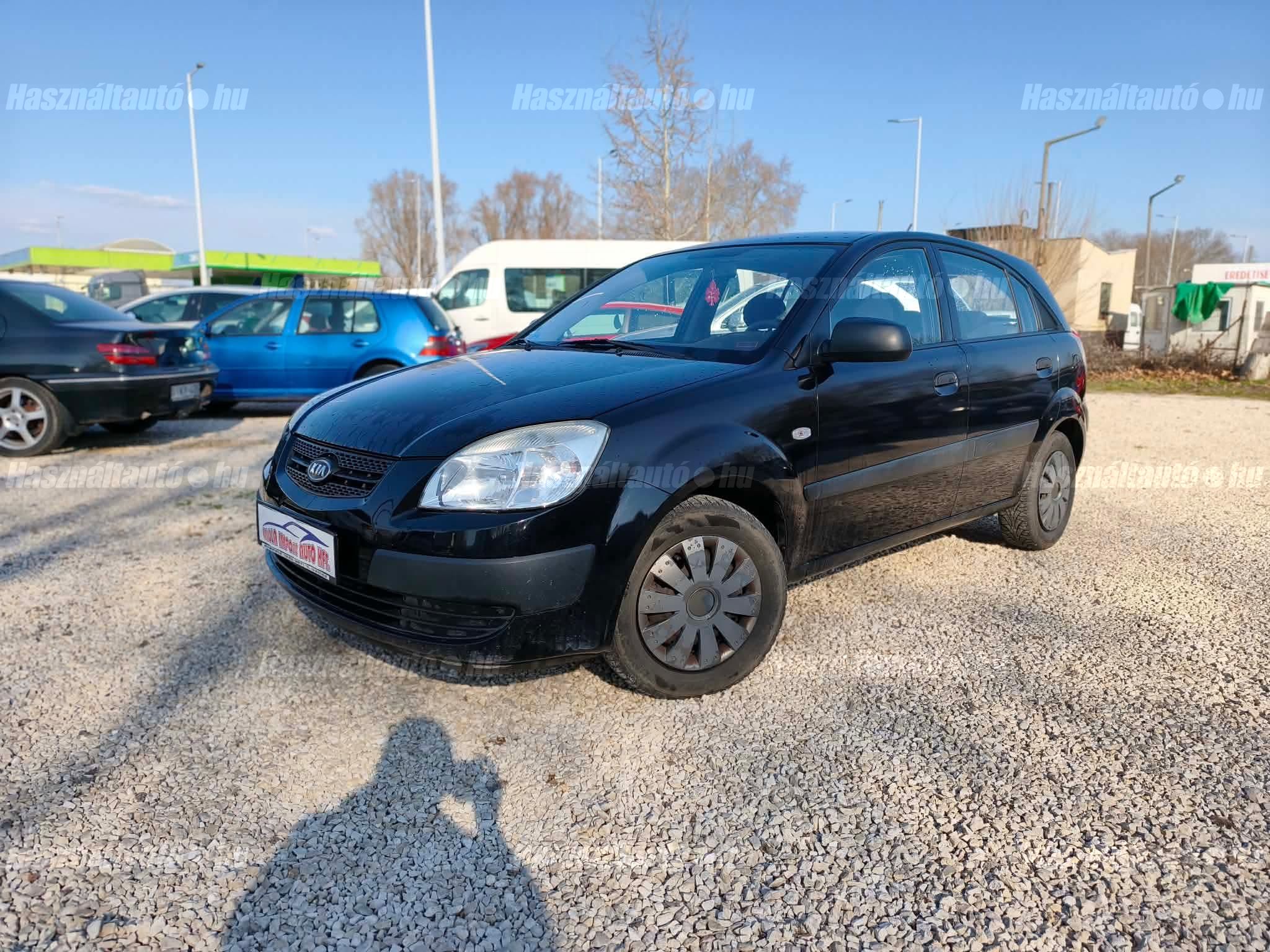 KIA RIO 2009/8 - 1
