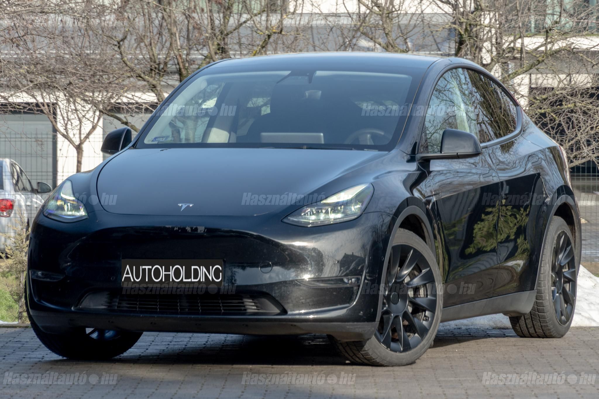 TESLA MODEL Y 2021/9 - 1