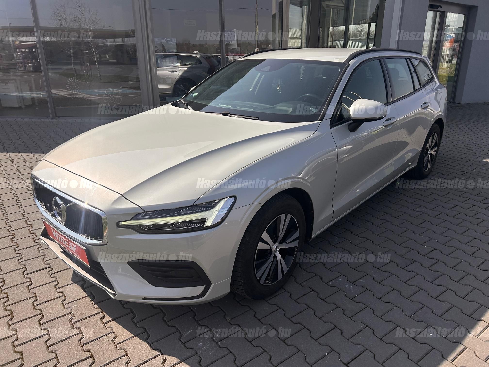 VOLVO V60 2019/10 - 1