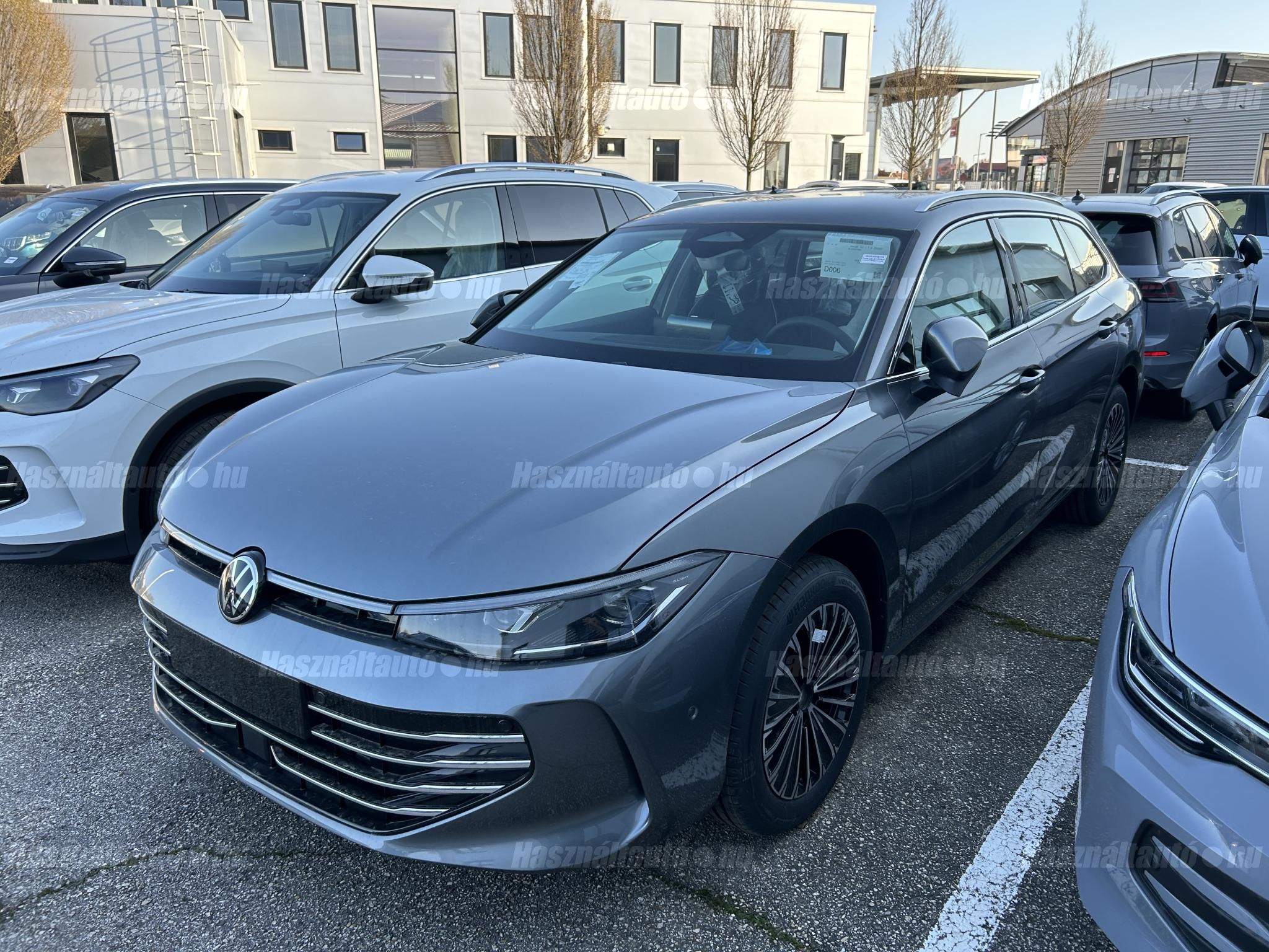 VOLKSWAGEN PASSAT 2025 - 1