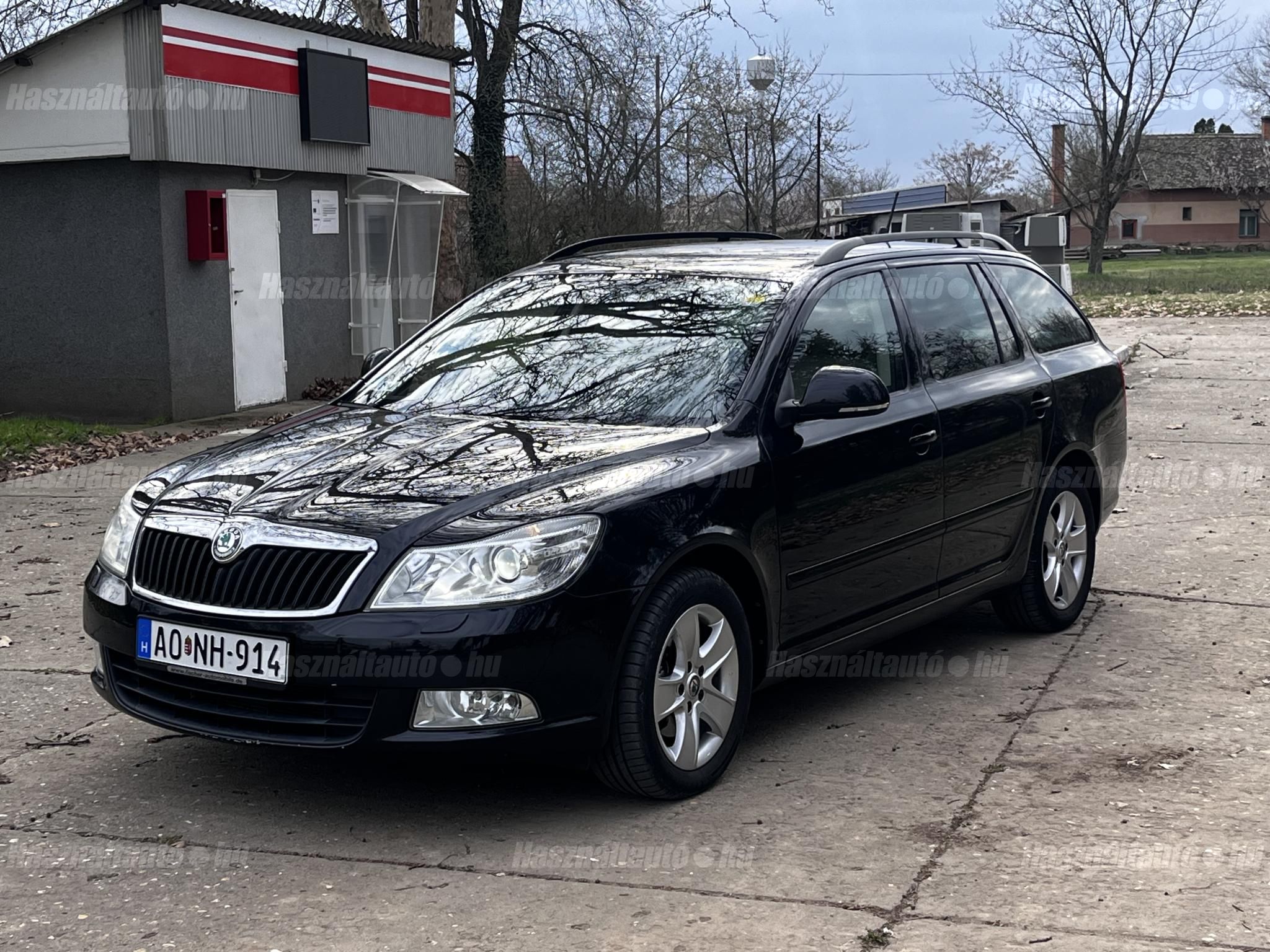 SKODA OCTAVIA 2012 - 1