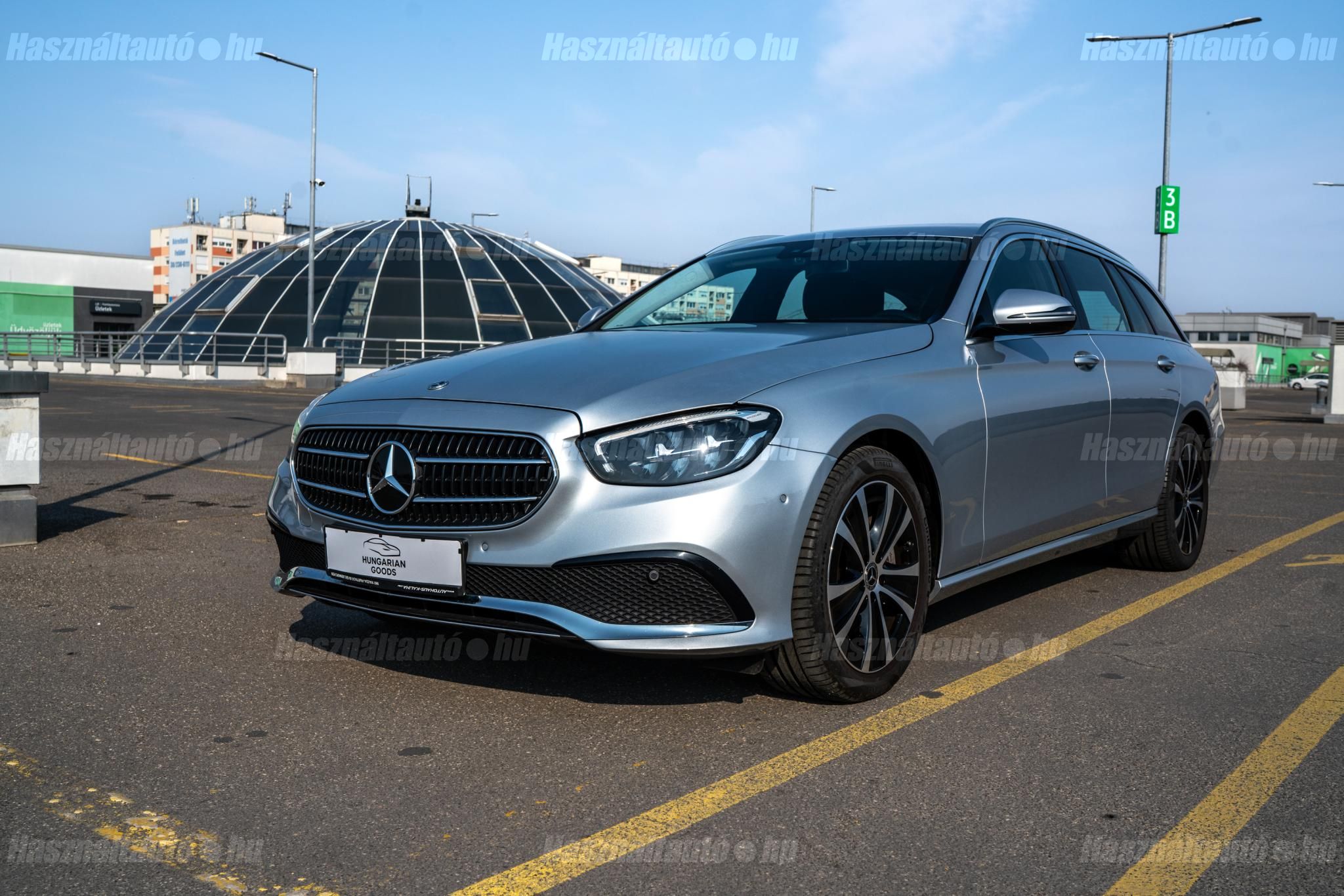 MERCEDES-BENZ E 300 2023/11 - 1