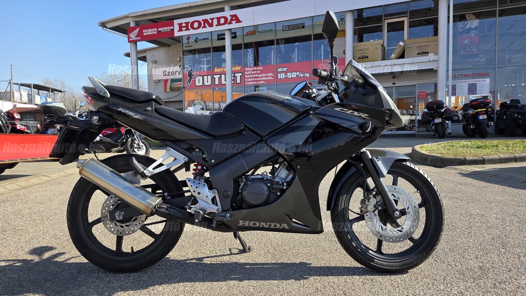 HONDA CBR 125 R 2008 - 1
