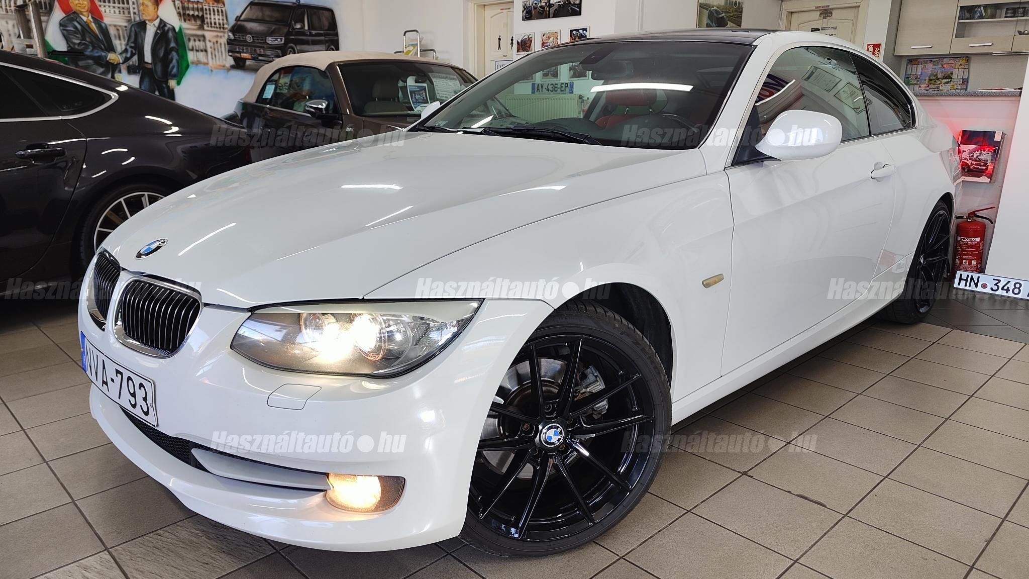 BMW 330 2011/11 - 1
