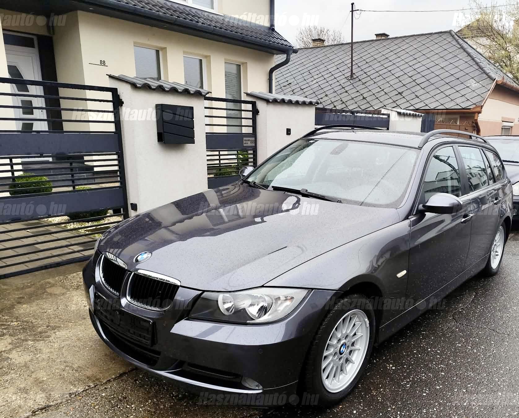 BMW 318 2007/12 - 1