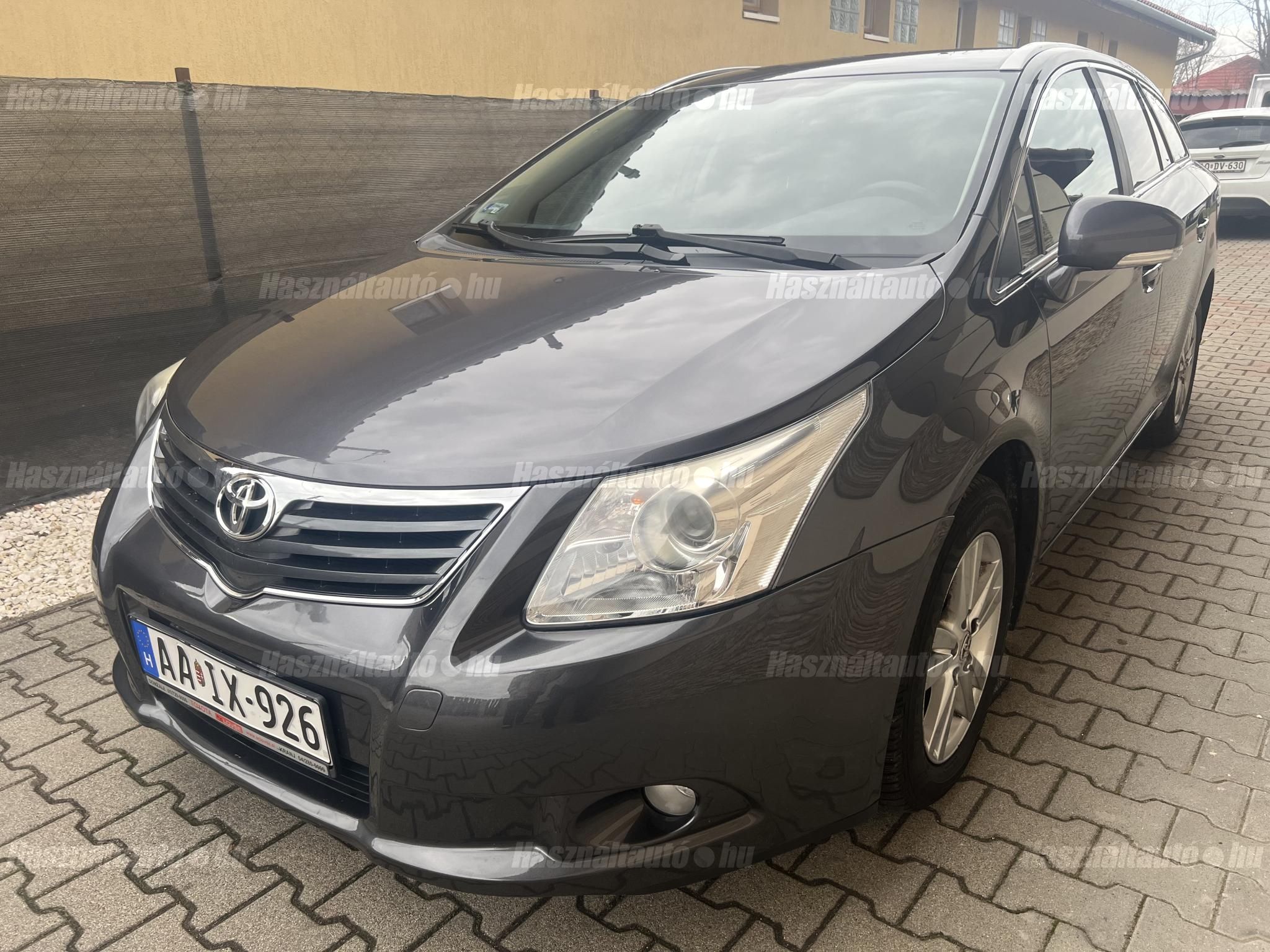 TOYOTA AVENSIS 2009/11 - 1