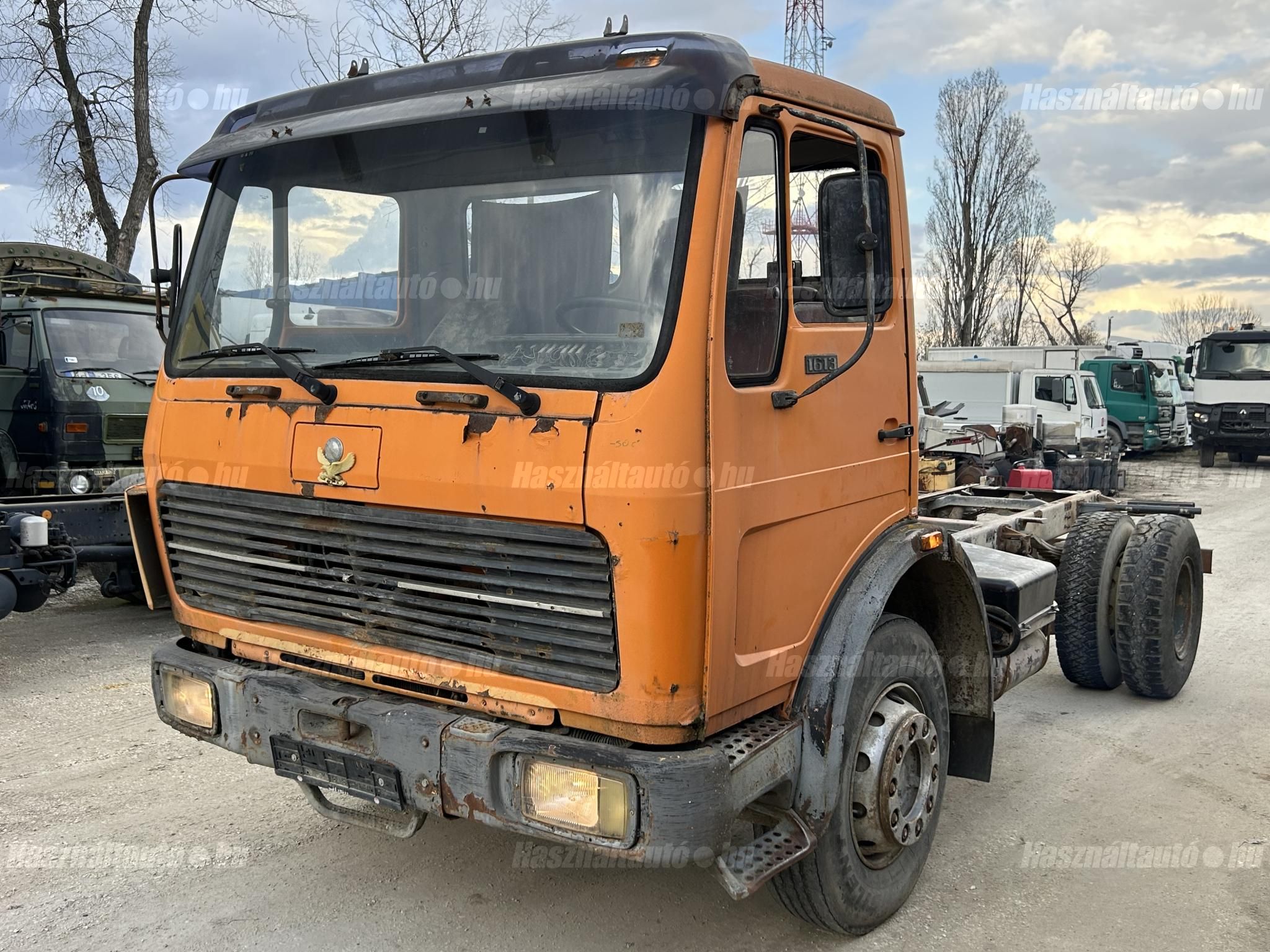 MERCEDES-BENZ 1986 - 1