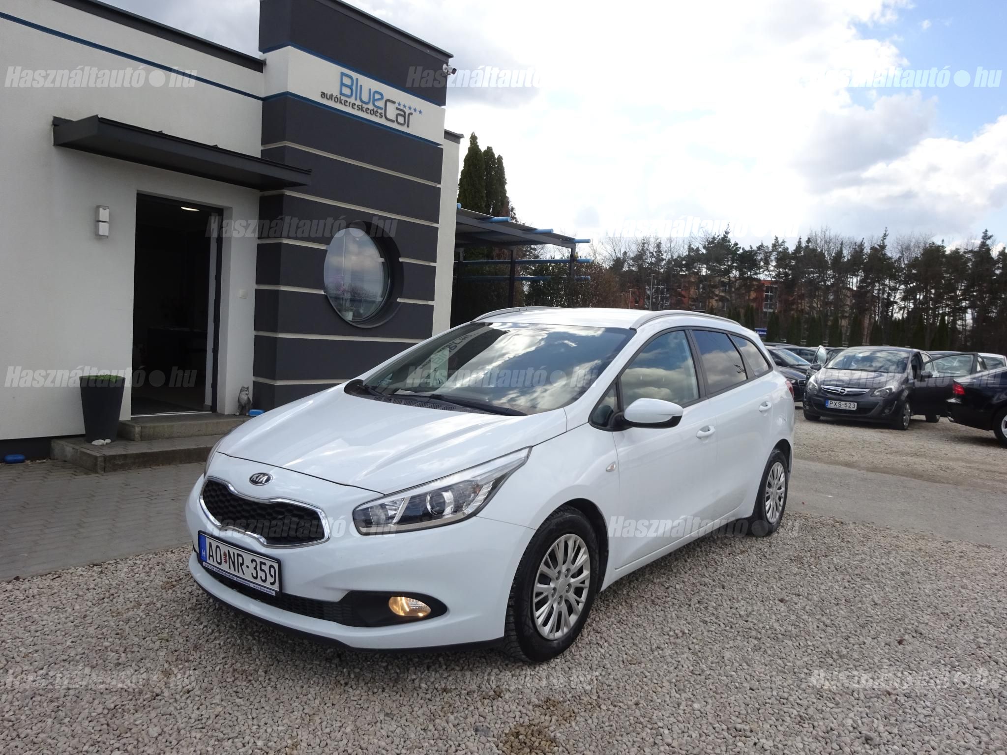 KIA CEE'D 2014/9 - 1