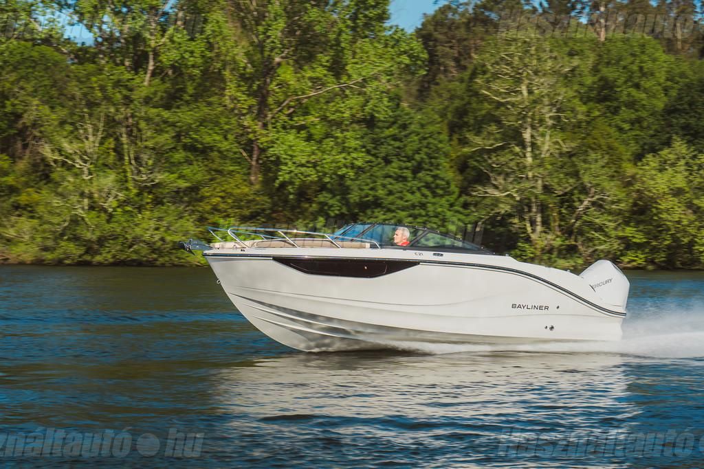 BAYLINER 2026 - 1