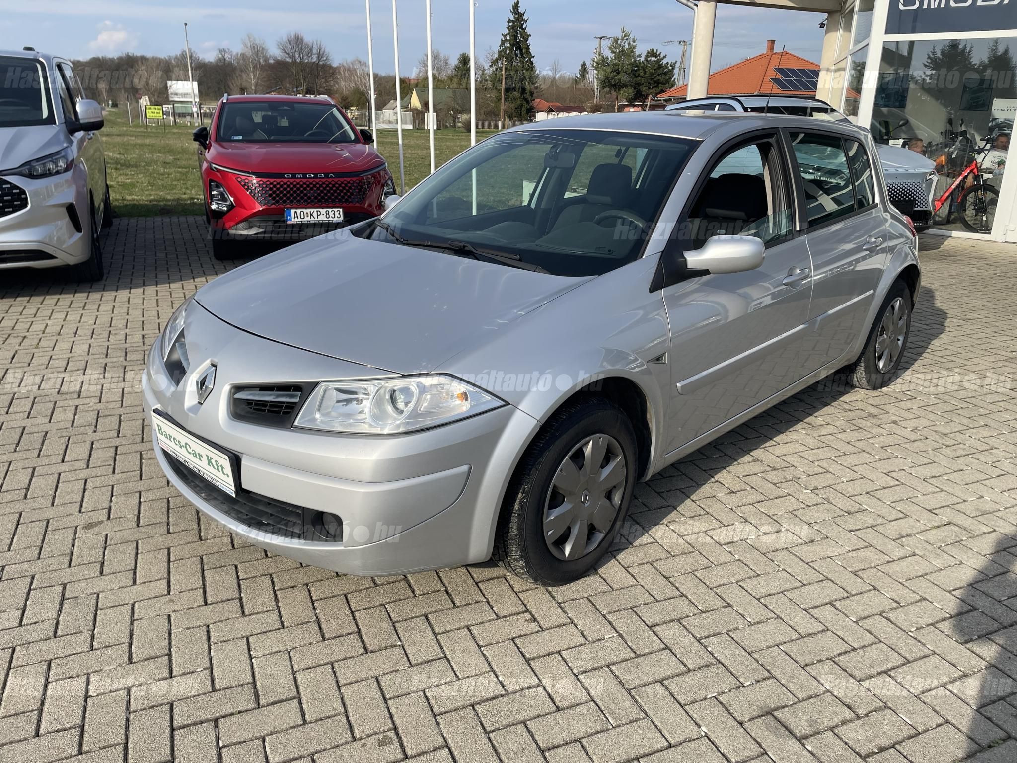 RENAULT MEGANE 2008/3 - 1