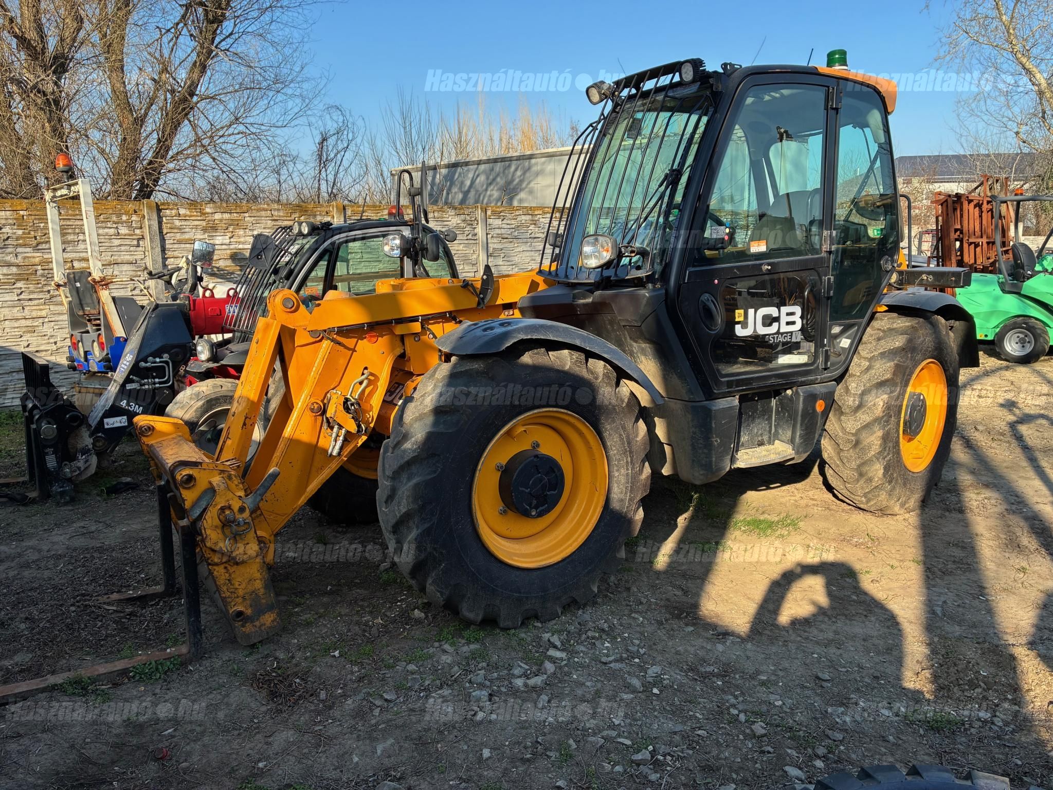 JCB 2020 - 1