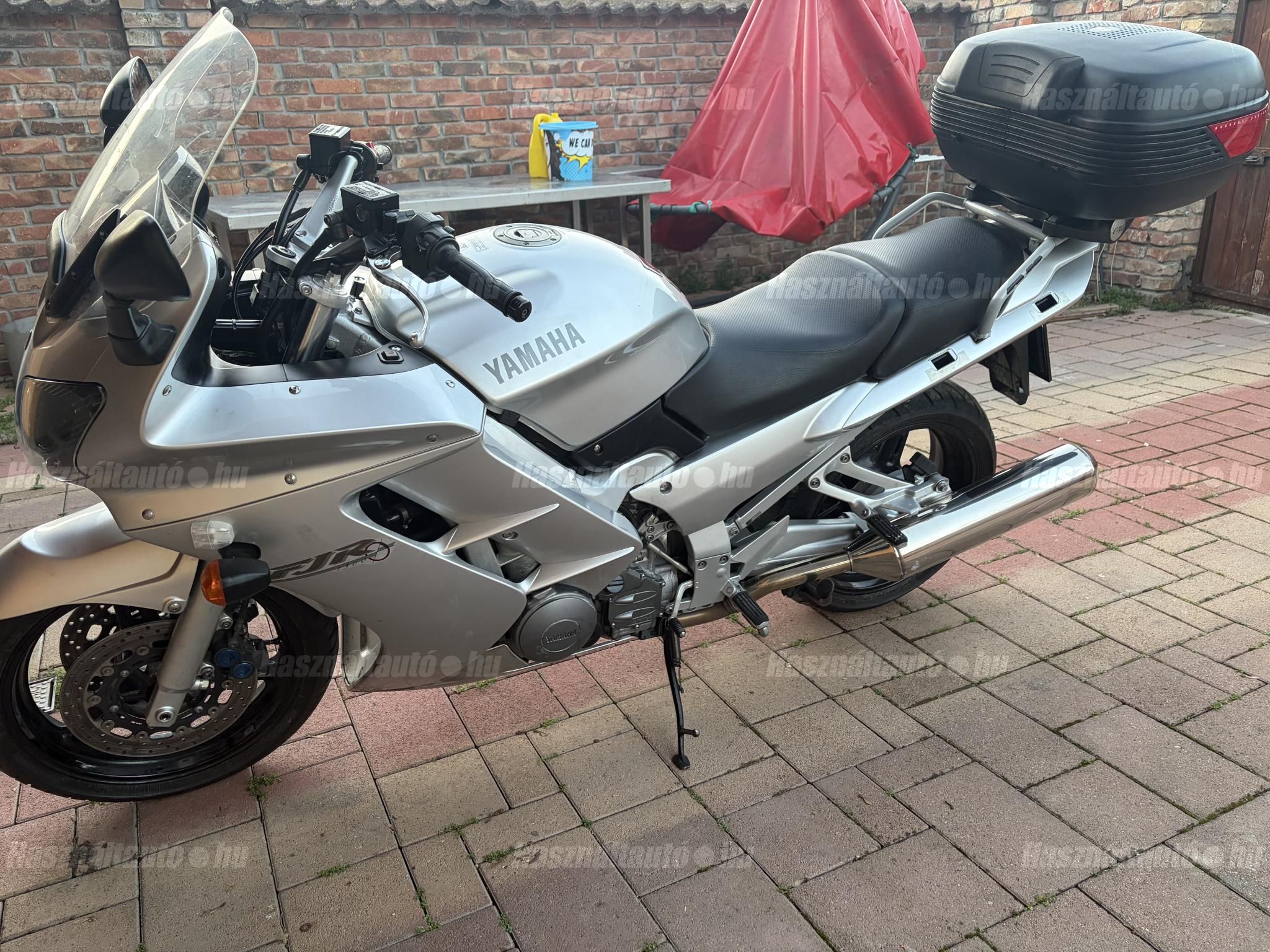 YAMAHA FJR 1300 2004 - 1
