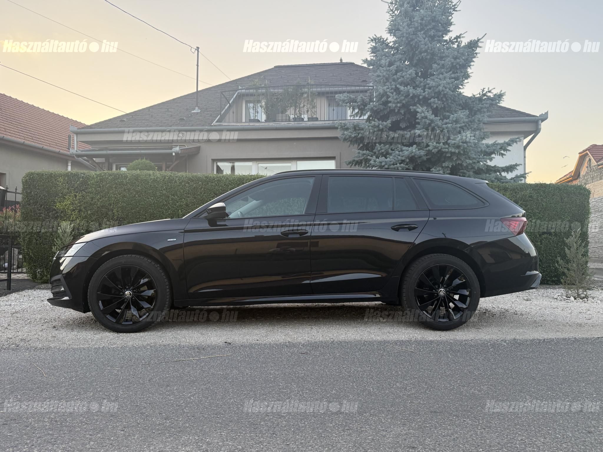 SKODA OCTAVIA 2022/10 - 1