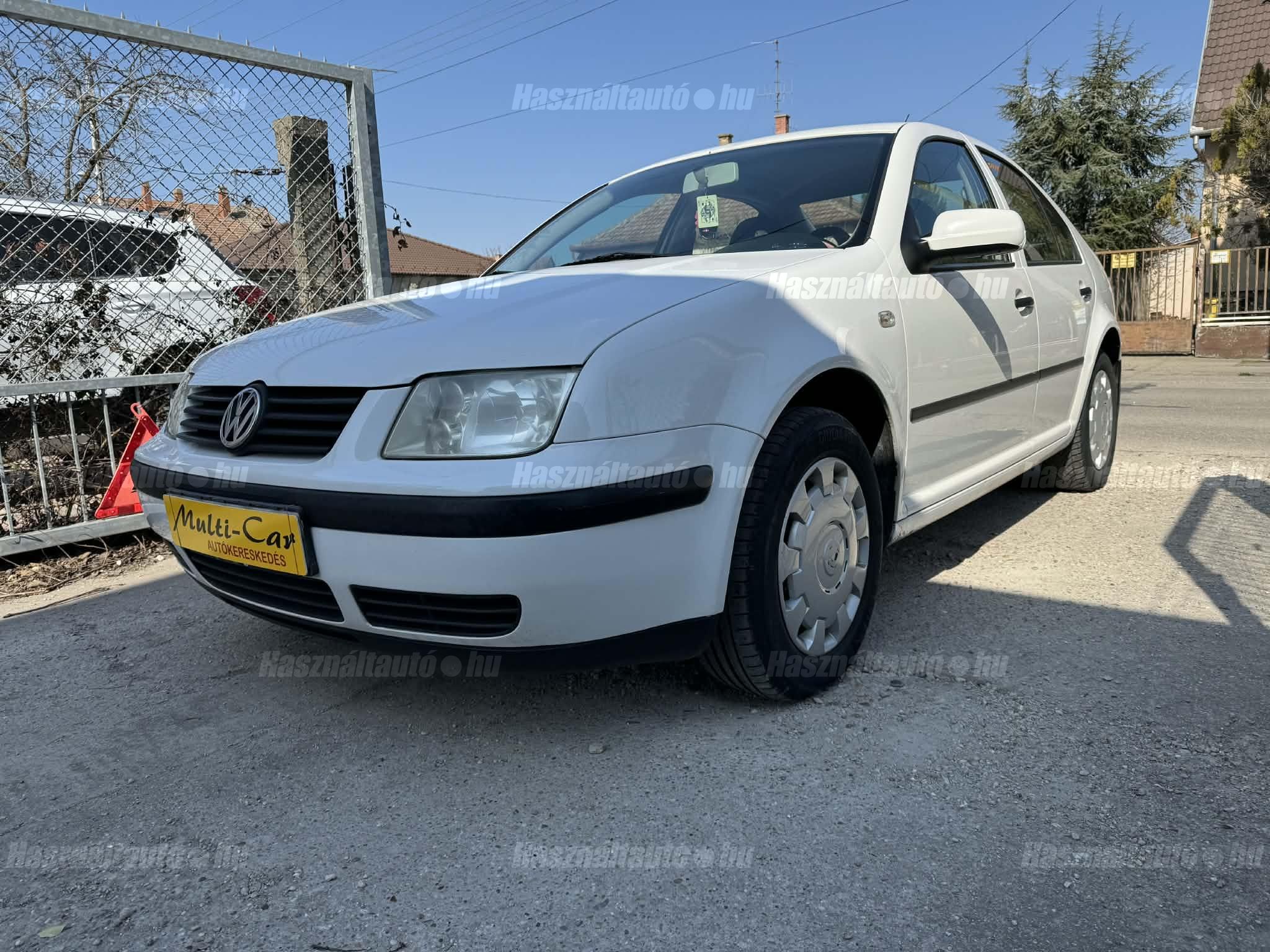 VOLKSWAGEN BORA 2001/2 - 1