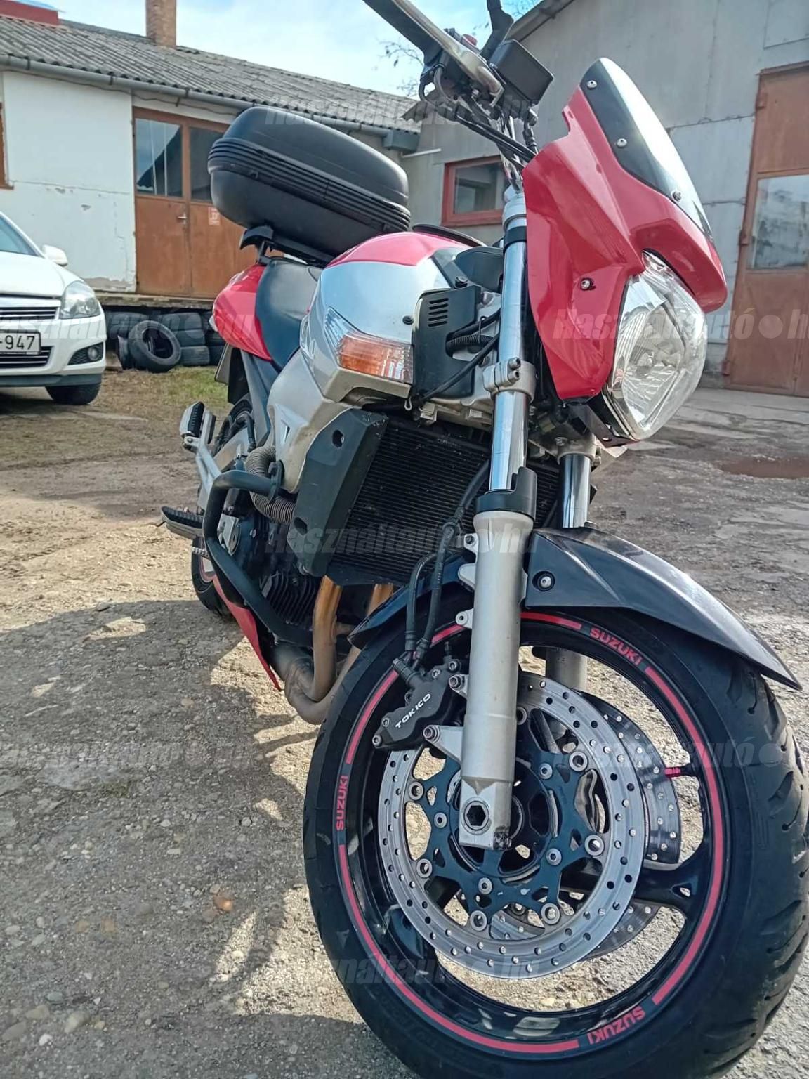 SUZUKI GSR 600 2006/7 - 1
