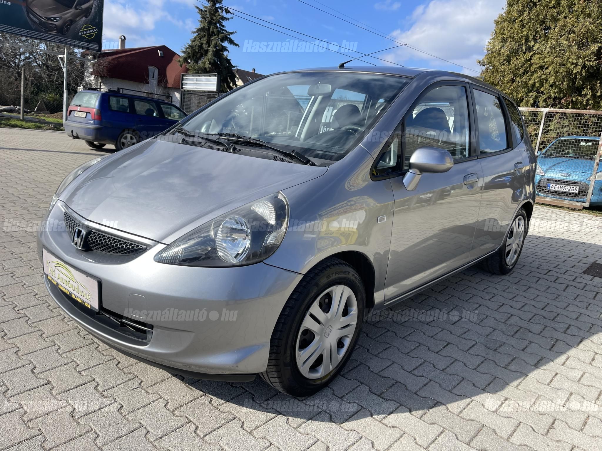 HONDA JAZZ 2008 - 1