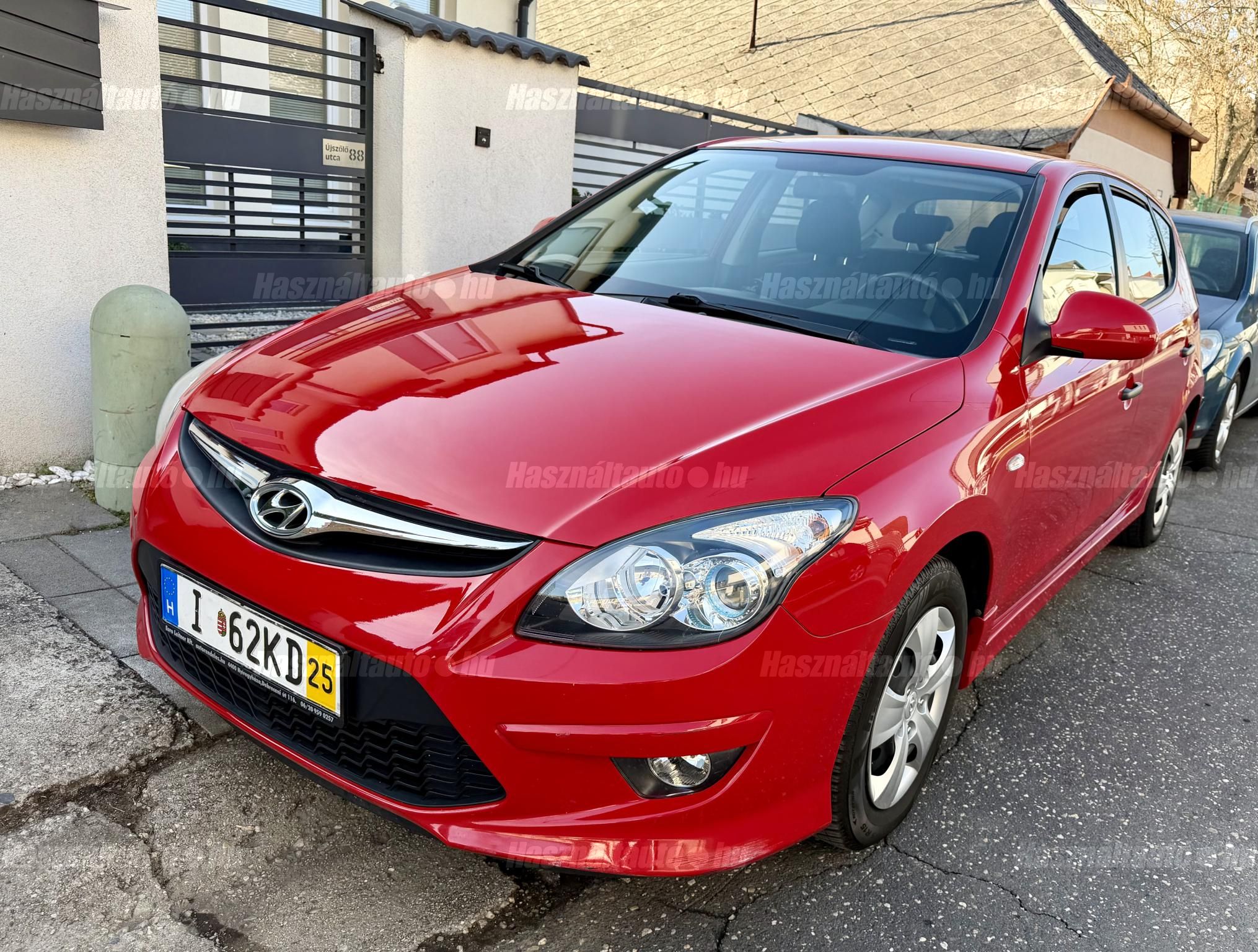 HYUNDAI I30 2011/12 - 1