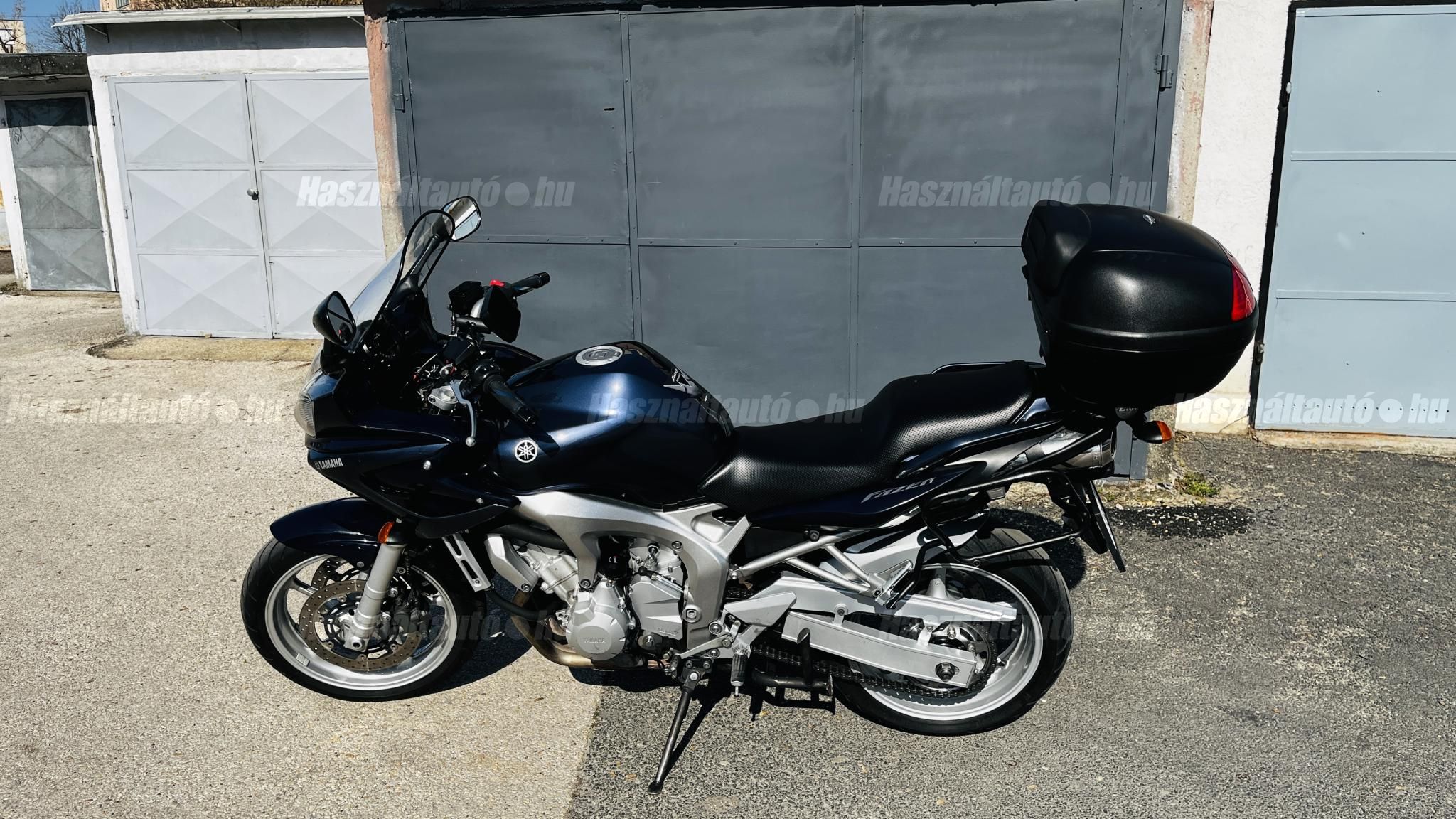 YAMAHA FZ6-S (FAZER) 2004/8 - 1