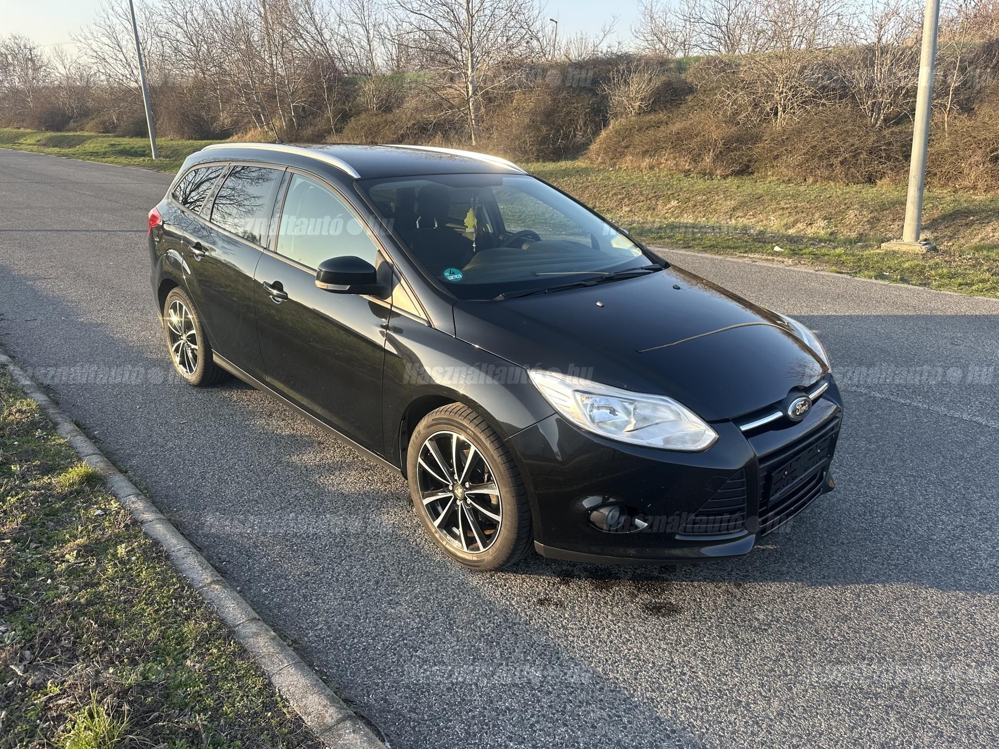 FORD FOCUS 2011/9 - 1