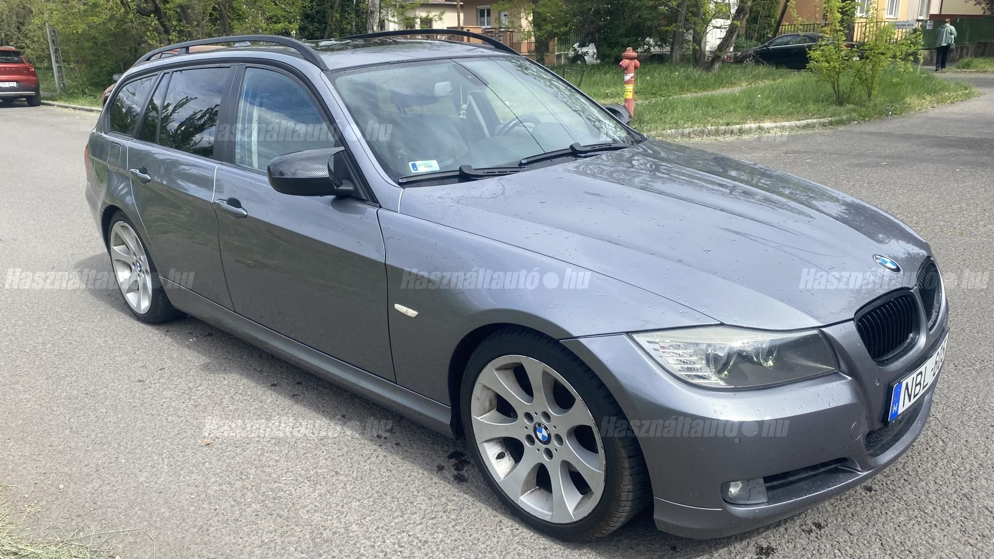 BMW 320 2010 - 1