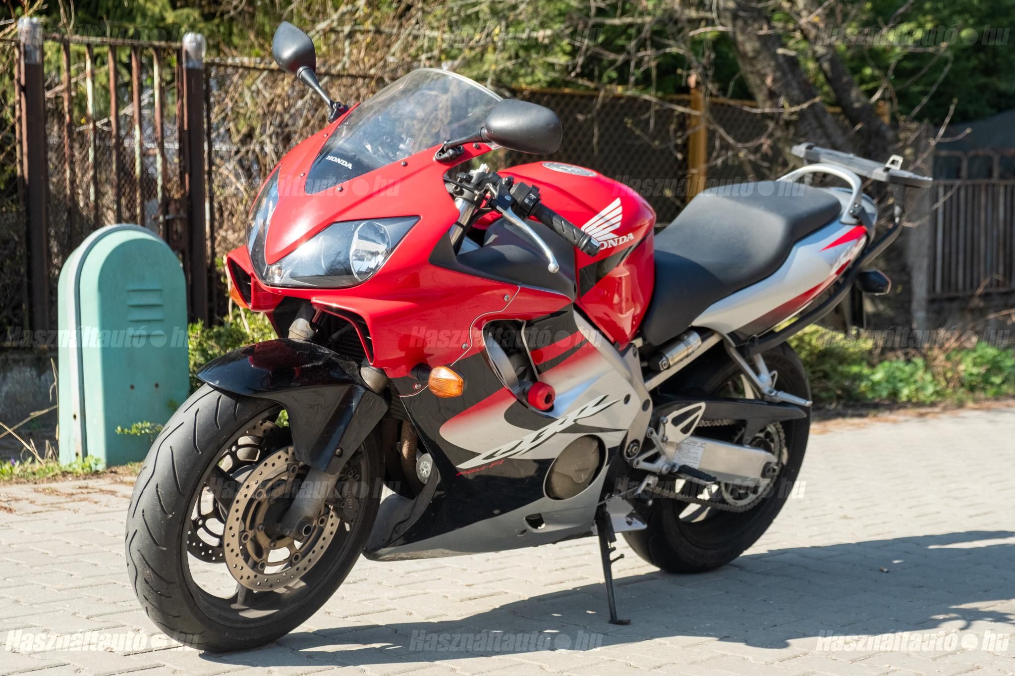 HONDA CBR 600 F4 2004/6 - 1