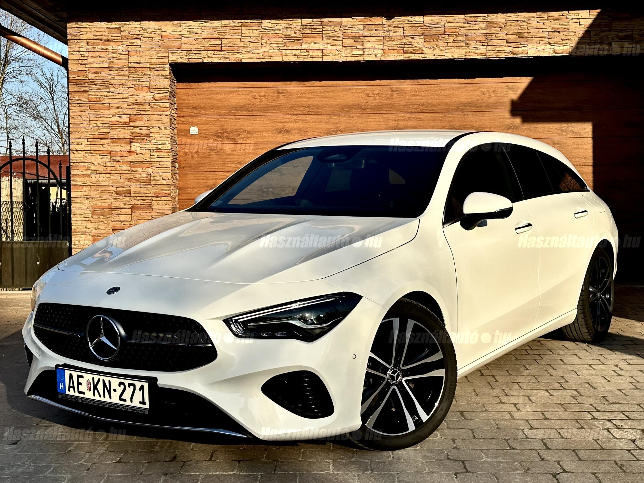 MERCEDES-BENZ CLA 180 2024/2 - 1