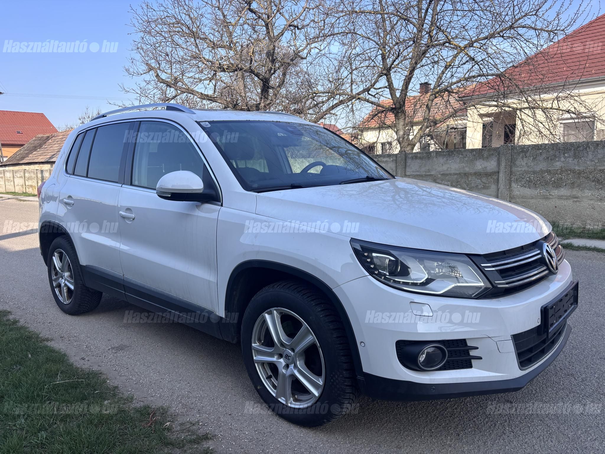 VOLKSWAGEN TIGUAN 2012/9 - 1