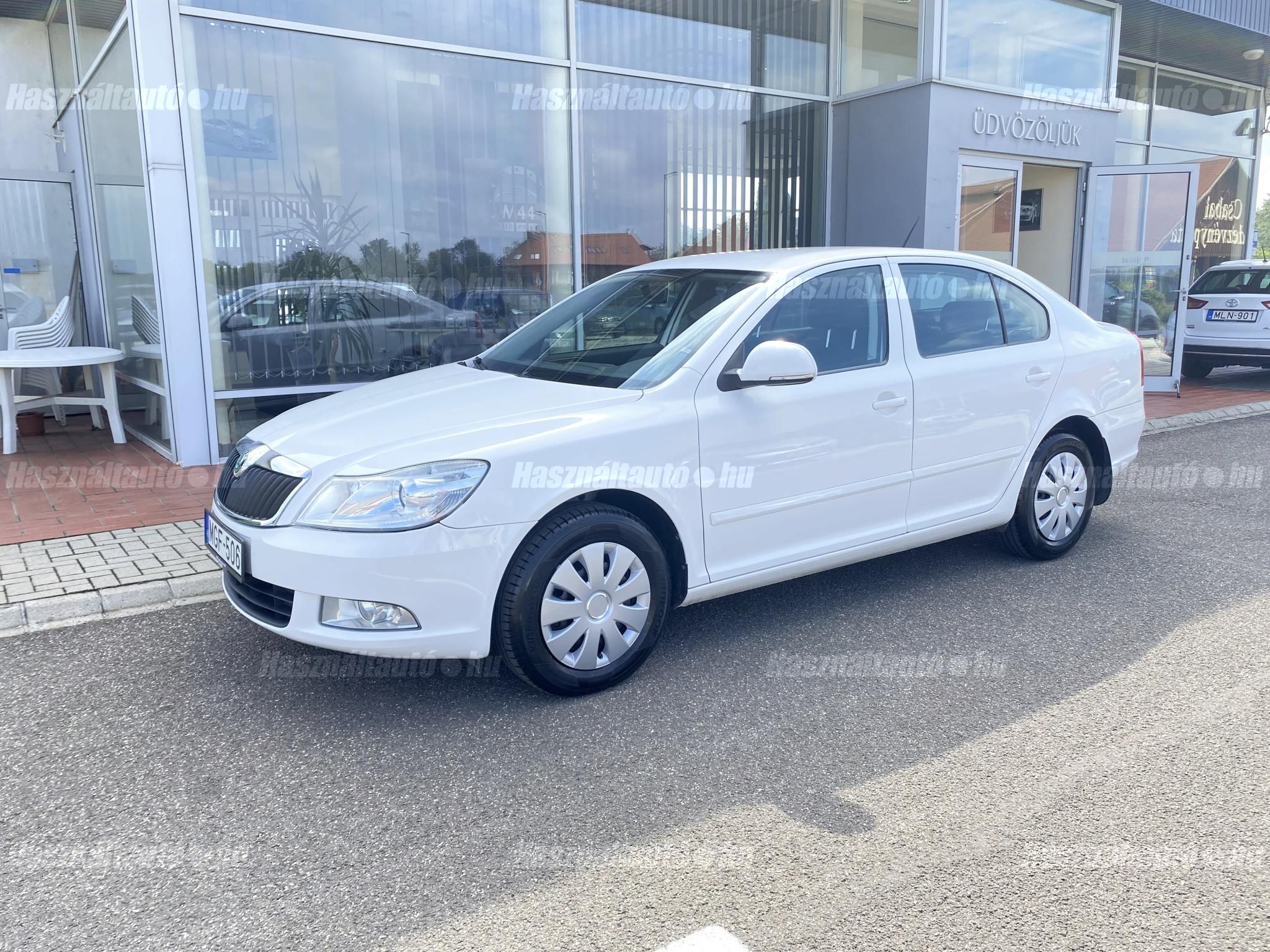 SKODA OCTAVIA 2012/11 - 1