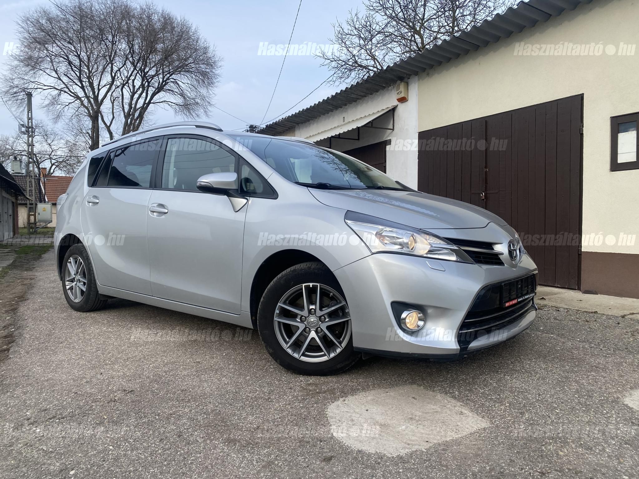 TOYOTA VERSO 2015/11 - 1