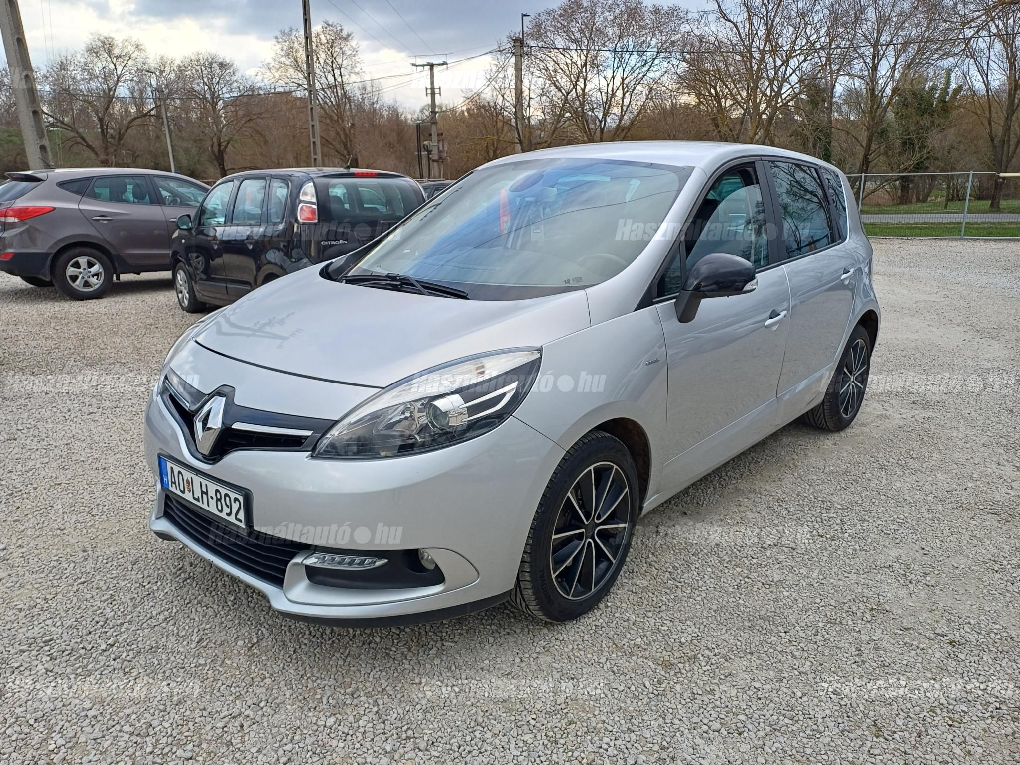 RENAULT SCENIC 2016/7 - 1