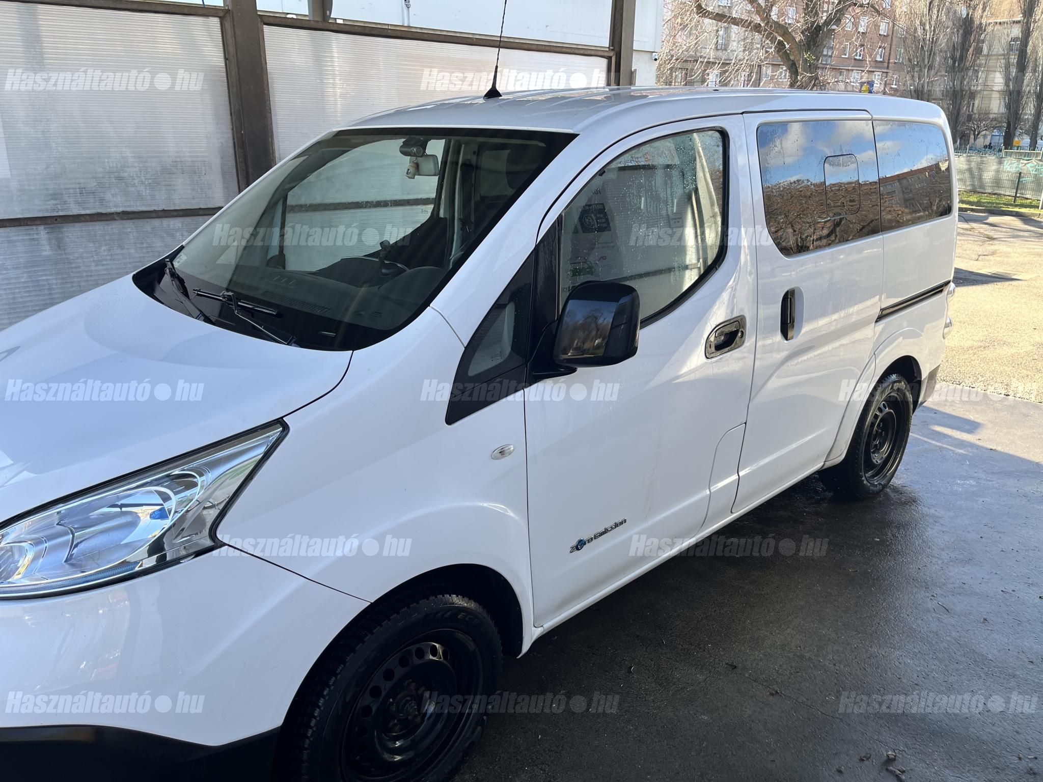 NISSAN NV200 2018 - 1