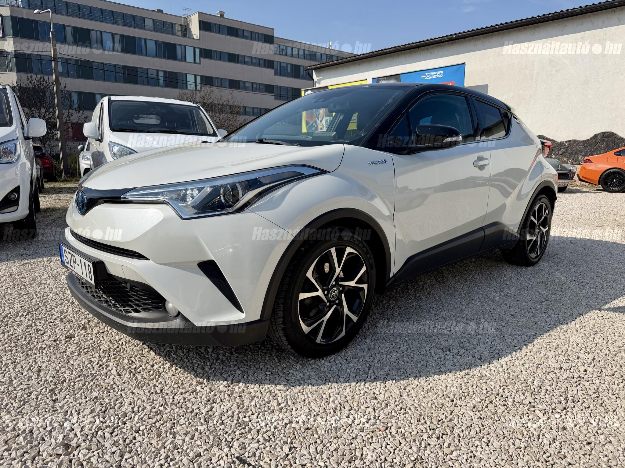 TOYOTA C-HR 2019/11 - 1