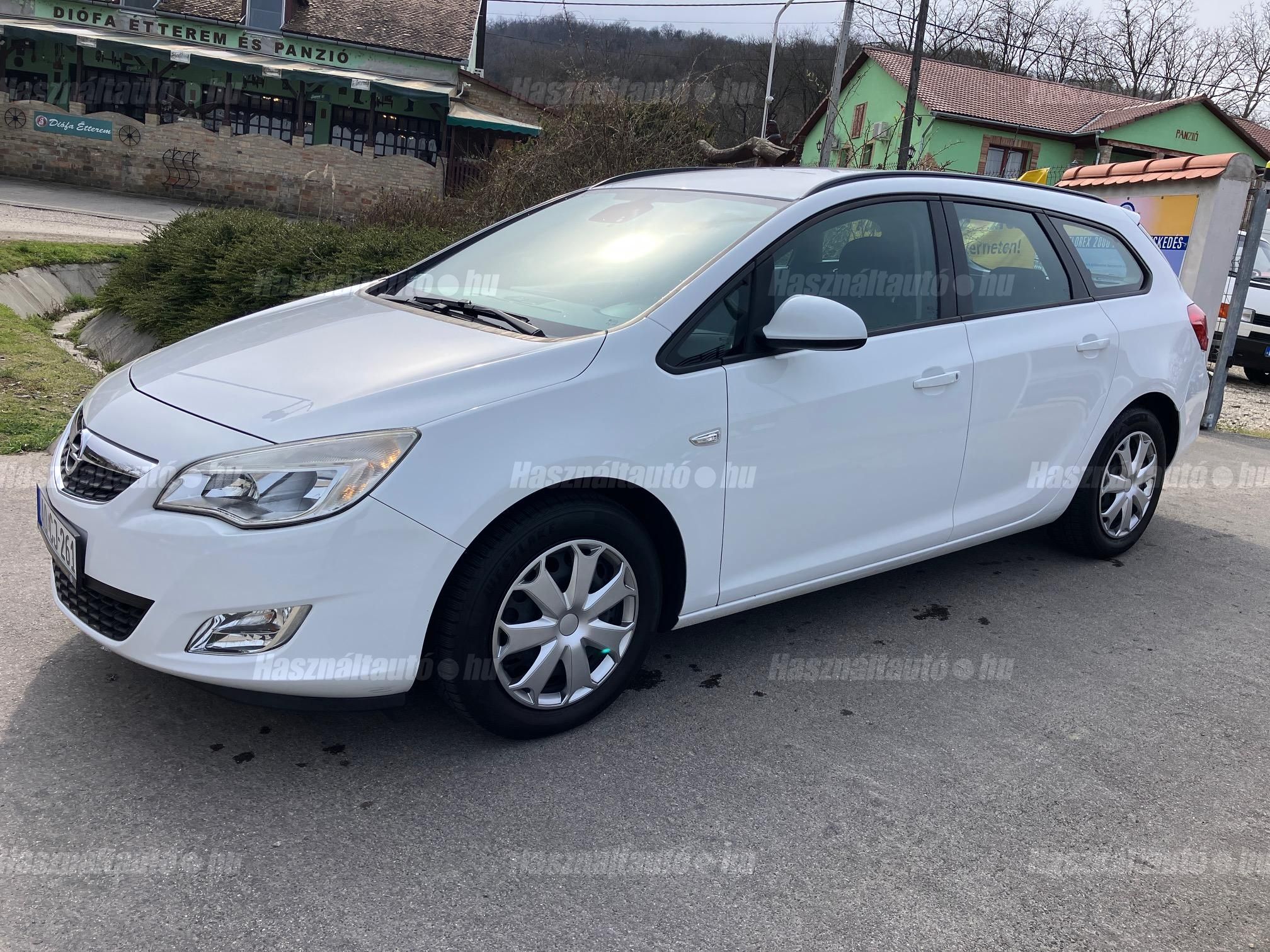 OPEL ASTRA J 2011/1 - 1