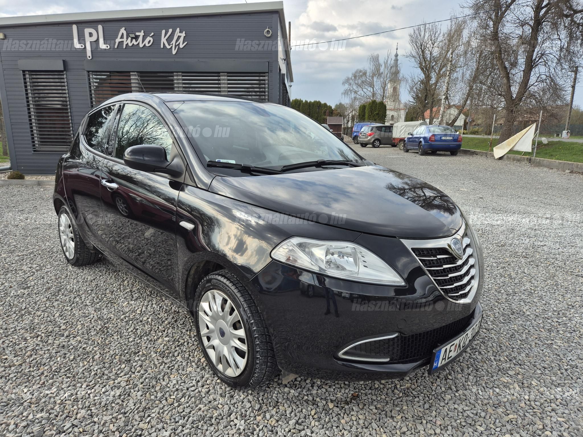 LANCIA YPSILON 2012/3 - 1
