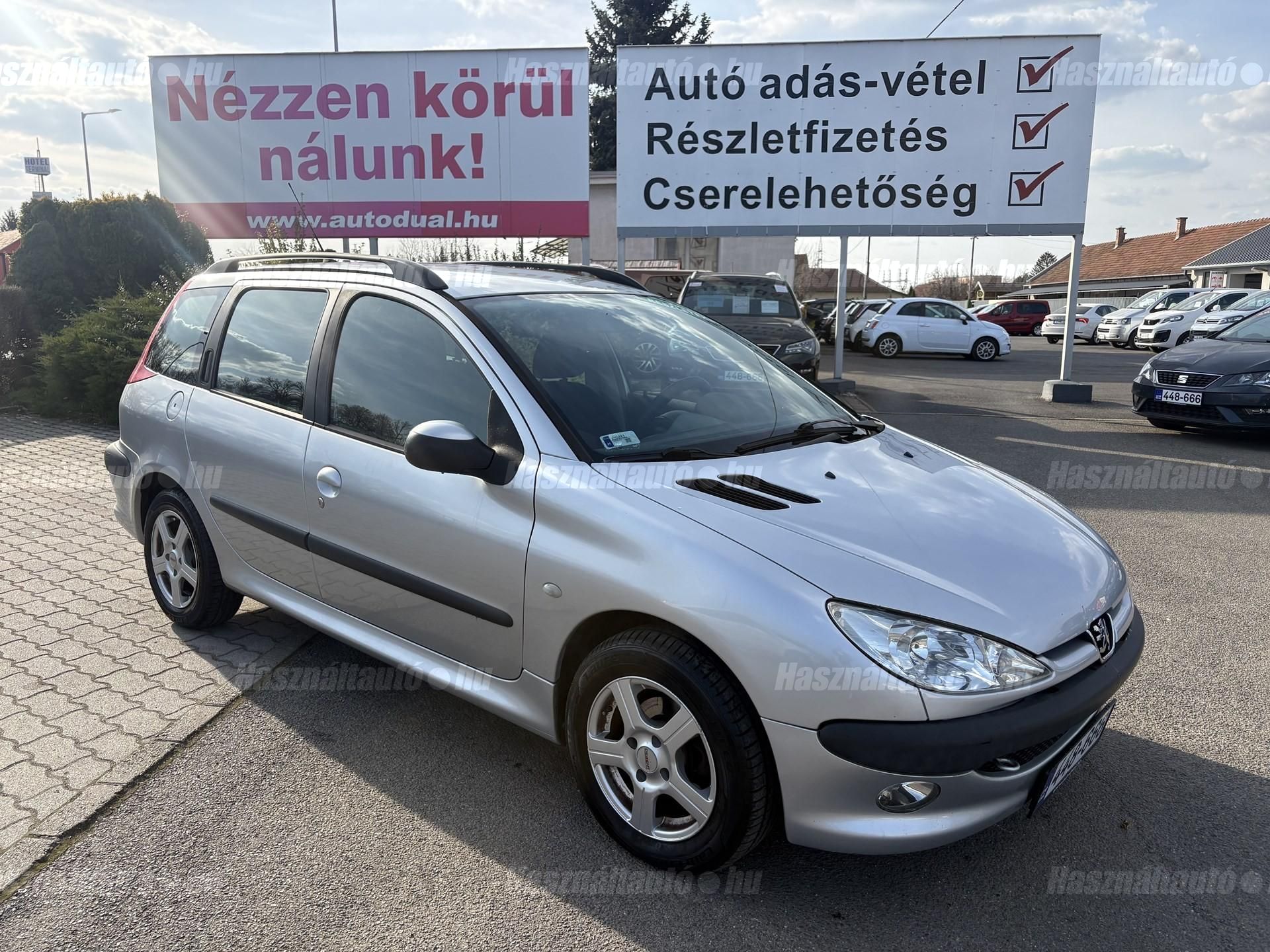 PEUGEOT 206 2004/8 - 1