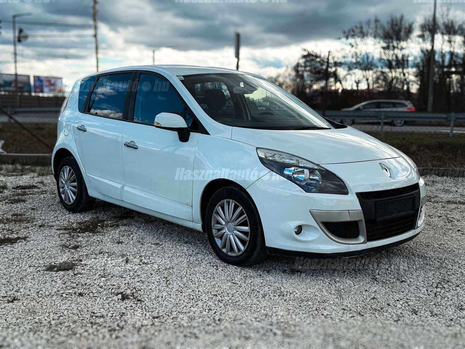 RENAULT SCENIC 2011/7 - 1