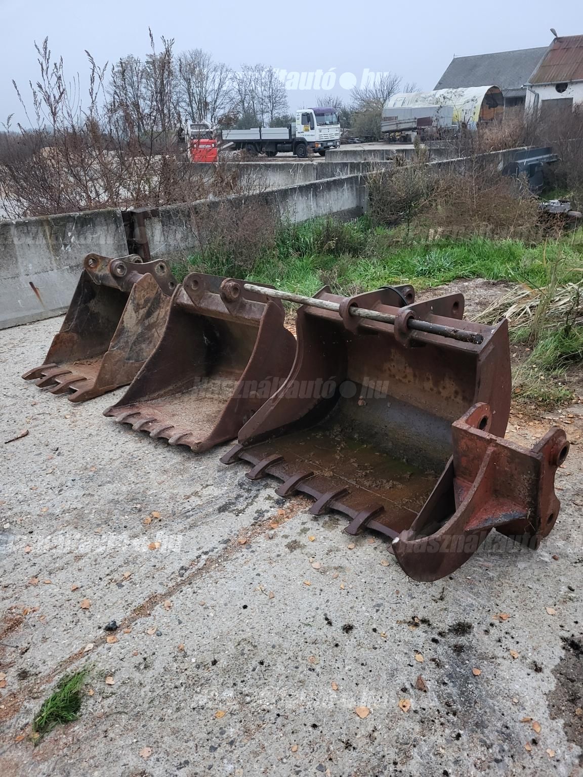 CATERPILLAR 2000/4 - 1