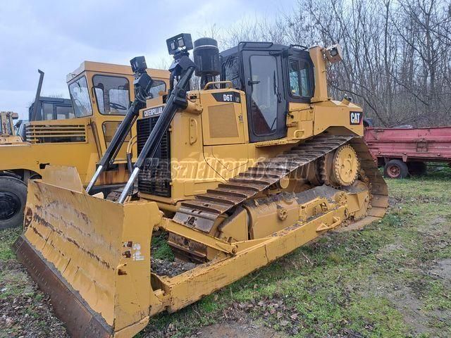 CATERPILLAR 2015 - 1