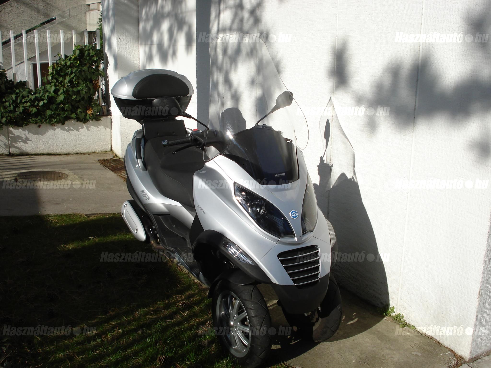 PIAGGIO MP3 250 2008/8 - 1