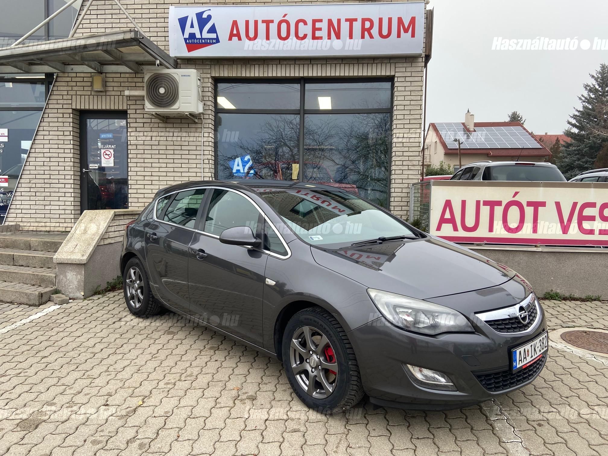 OPEL ASTRA J 2010/4 - 1