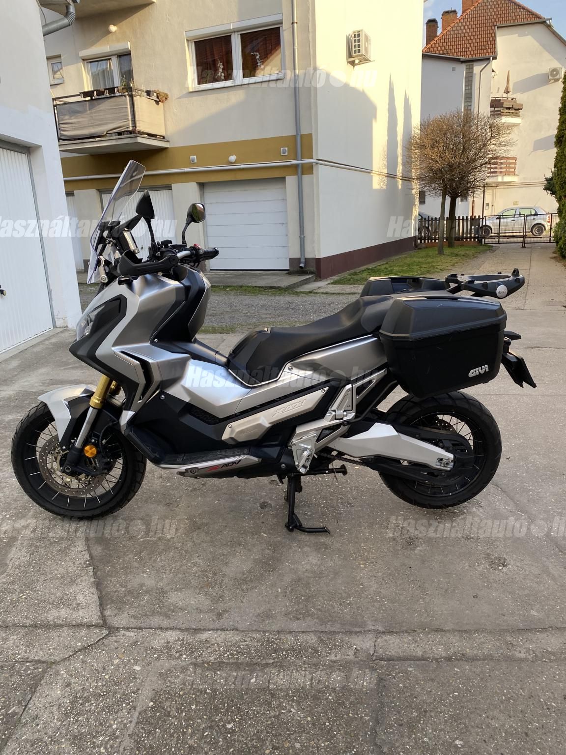 HONDA X-ADV 2018/4 - 1