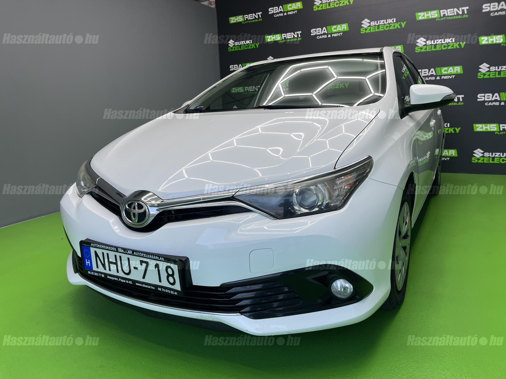 TOYOTA AURIS 2015/9 - 1