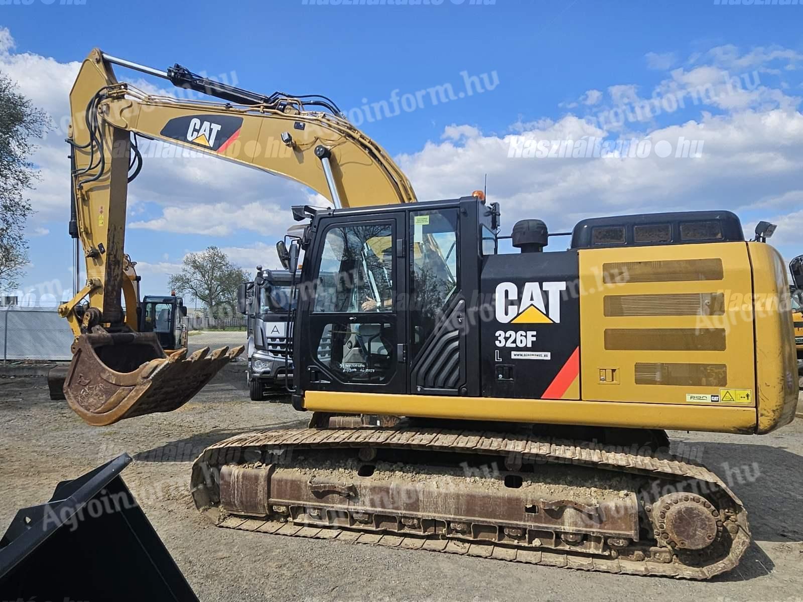 CATERPILLAR 2017 - 1