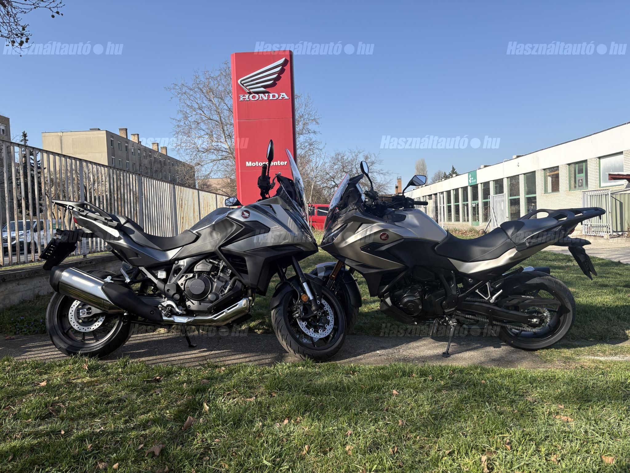 HONDA NT1100A 2025/12 - 1