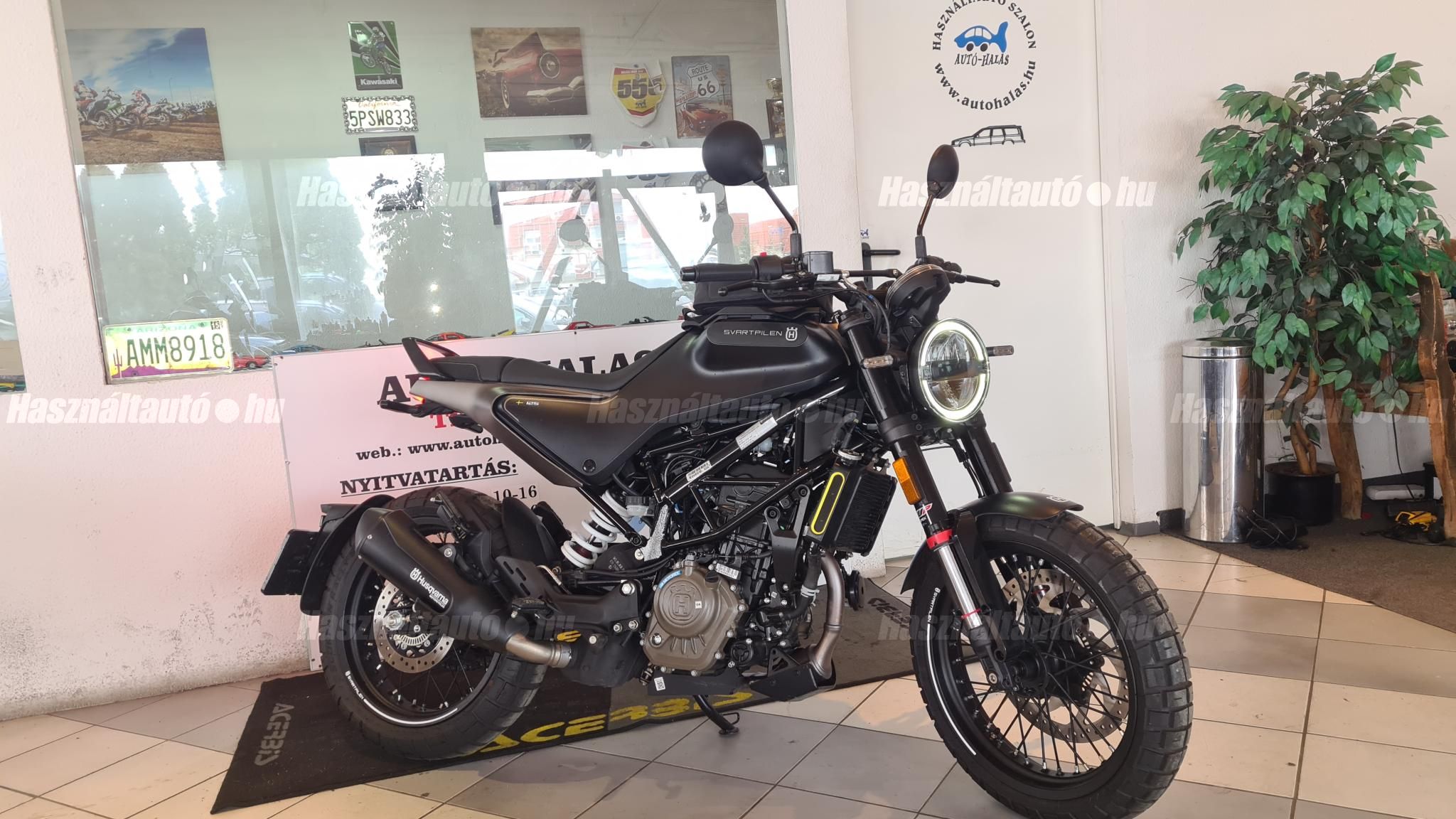 HUSQVARNA SVARTPILEN 125 2024/4 - 1