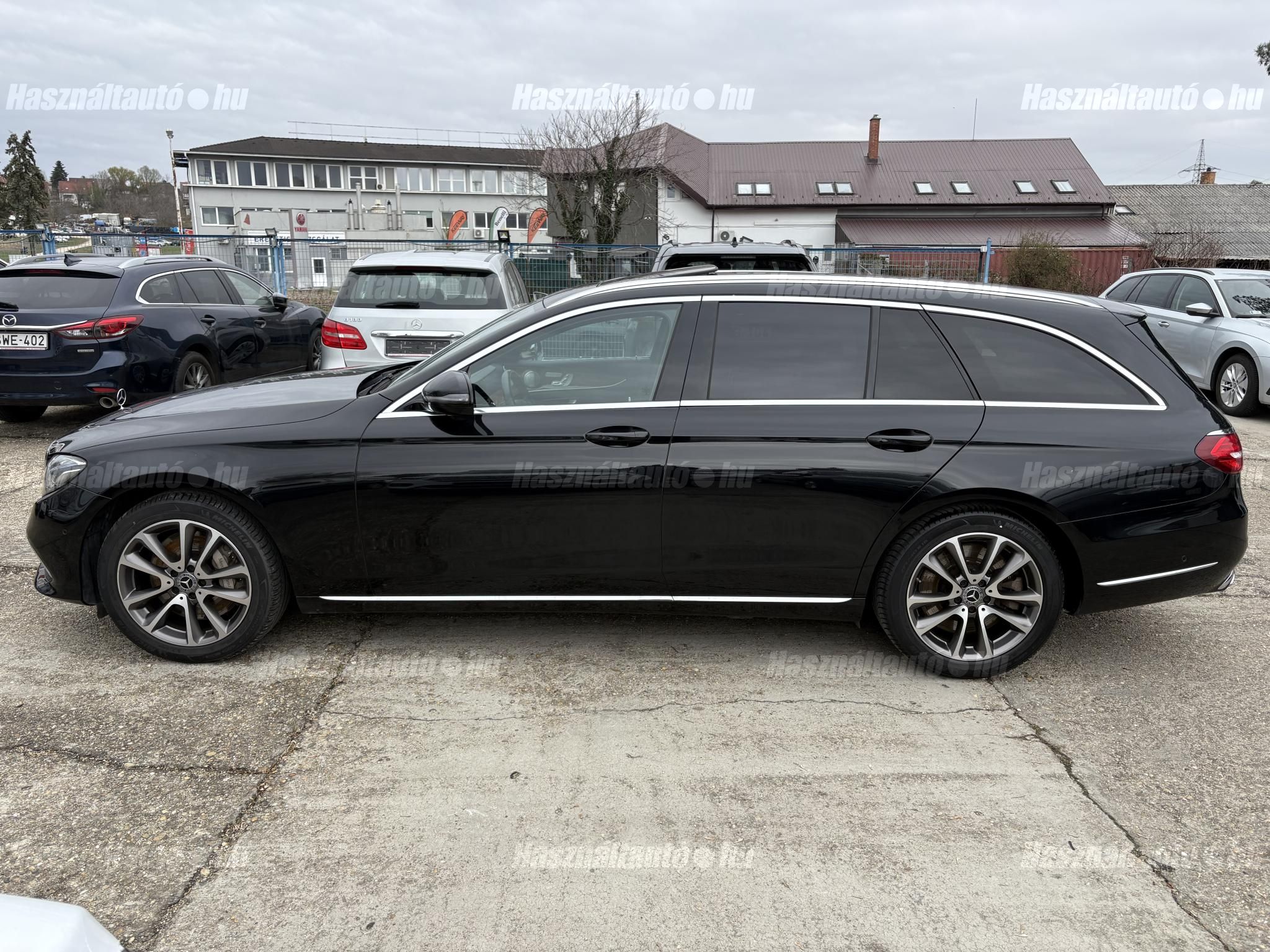 MERCEDES-BENZ E-OSZTÁLY 2017/12 - 1