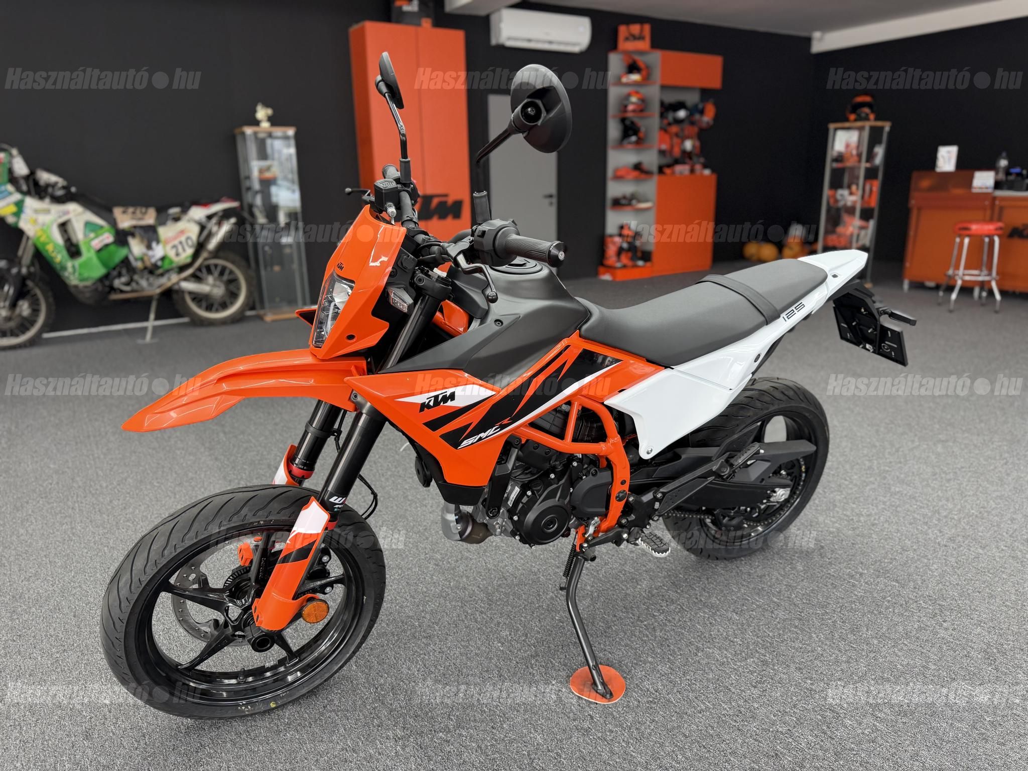 KTM 125 SMC R 2025 - 1