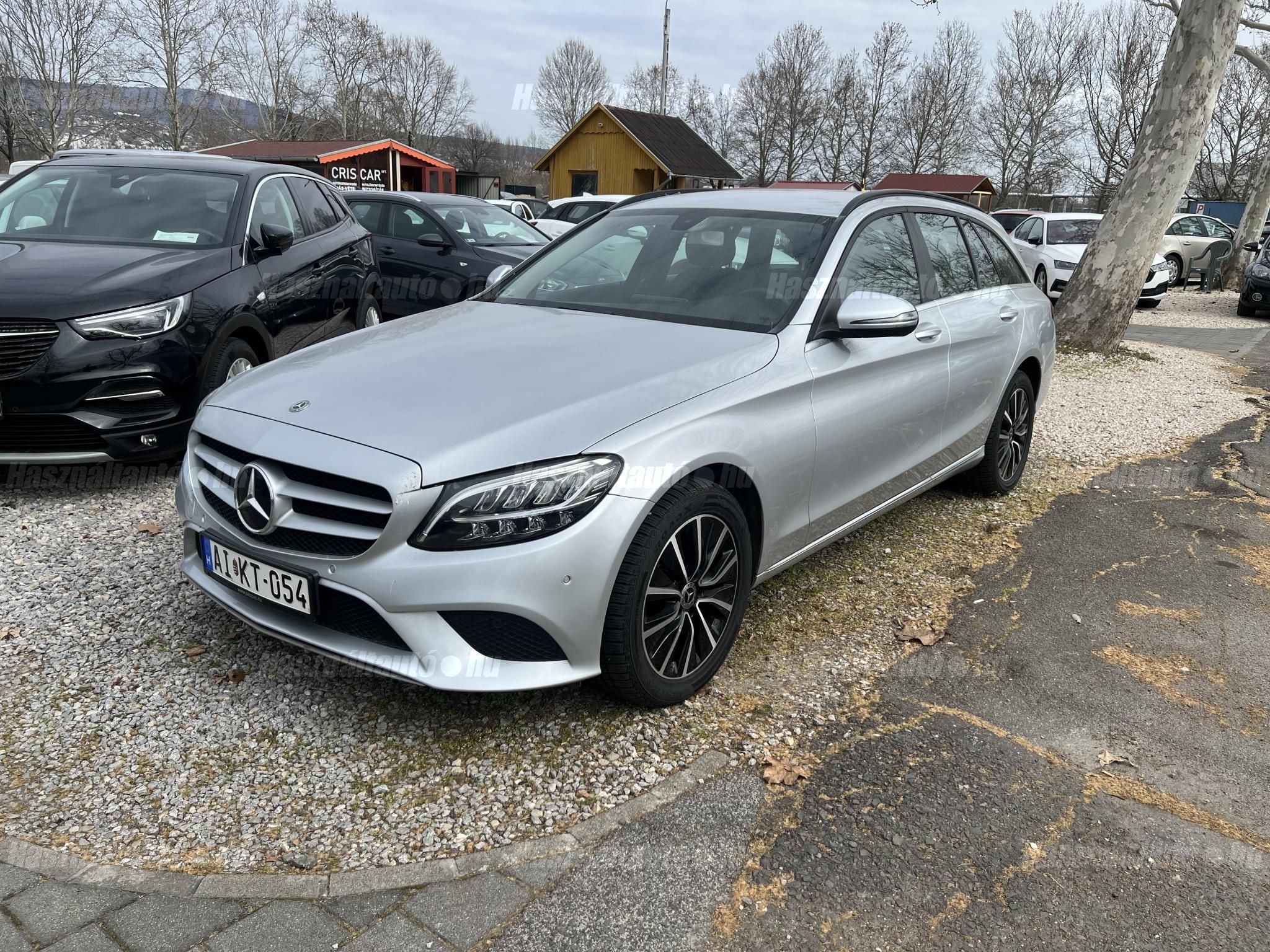 MERCEDES-BENZ C 180 2019 - 1