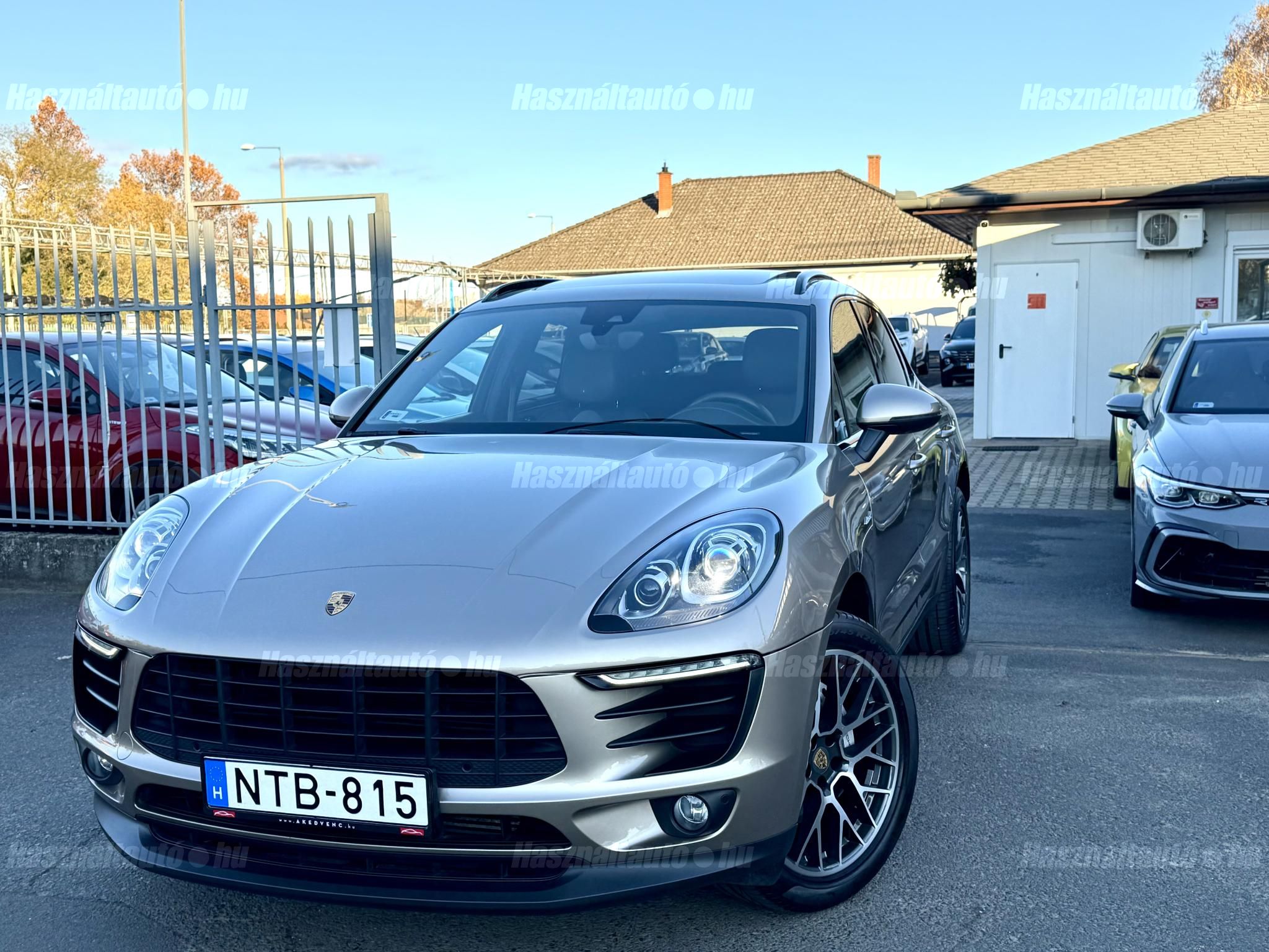 PORSCHE MACAN 2016/8 - 1