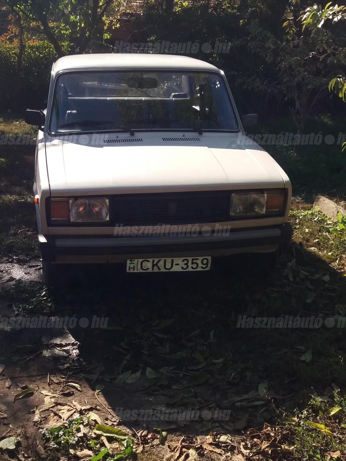 LADA 2105 1986/10 - 1